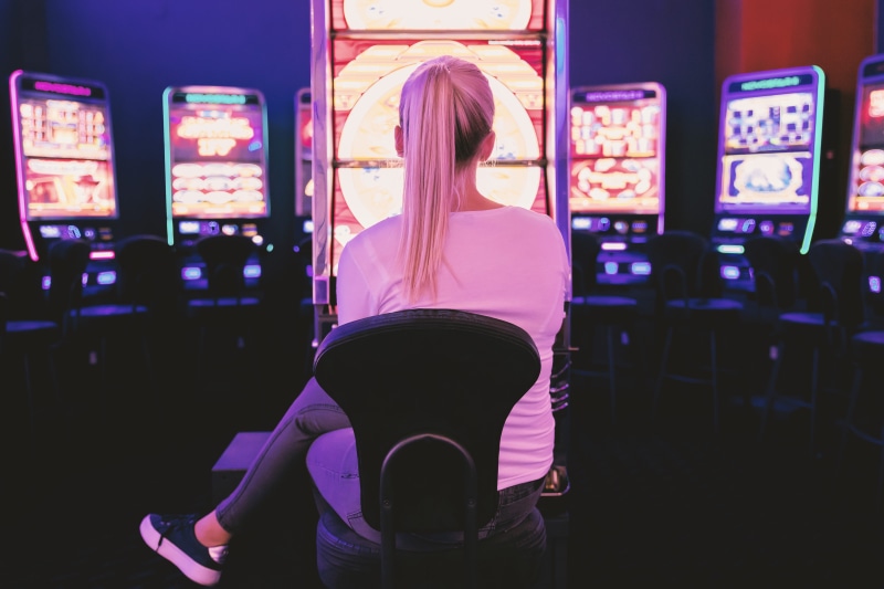 excitement, playing, gambling, risk, nightlife, sitting, loss, light, 5K, adult, winning, luck, women, arcade, game, blonde hair, females, leisure Activity