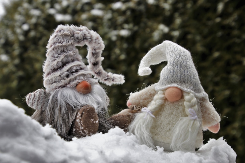para, no people, snow, cold temperature, close-up, dec, art and craft, snowy, winter, dwarves, toy, group of animals, animal representation, caps, vertebrate