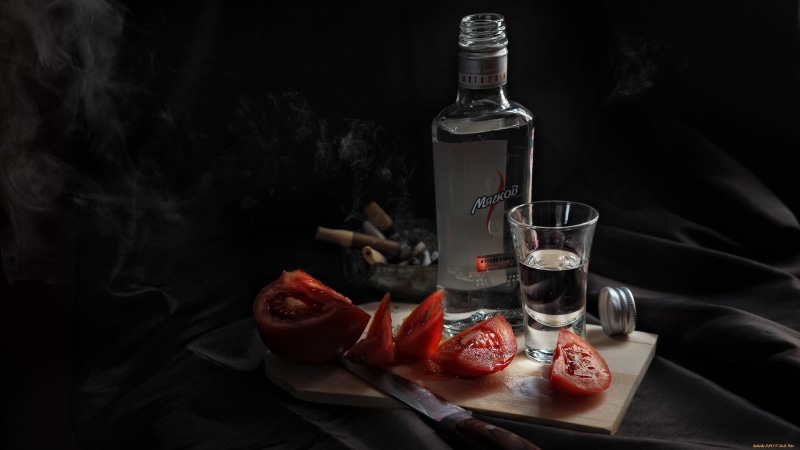 glass - material, knives, glass, dark, food and drink, alcohol, crockery, indoors, food, refreshment, black background, wellbeing, household equipment