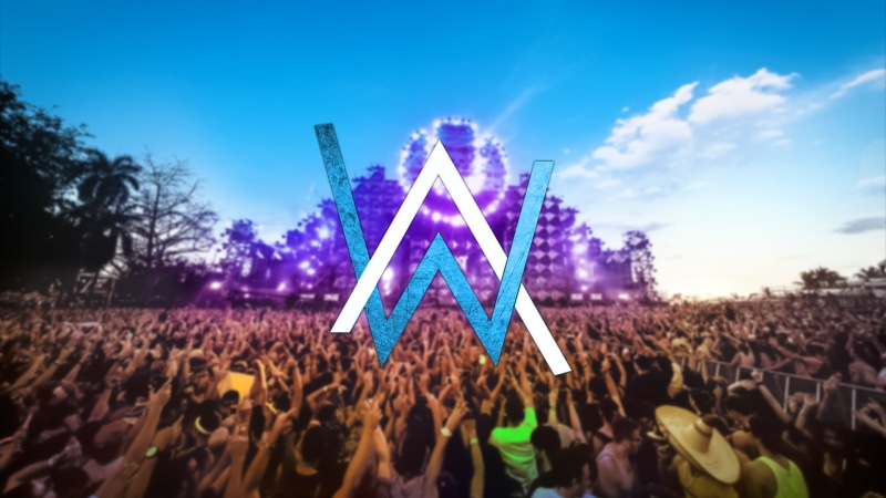 crowd, positive emotion, cheering, large group of people, spectator, sky, excitement, leisure activity, music festival, white, blue, arts culture and entertainment