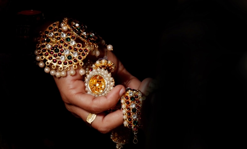 lifestyles, copy space, necklace, treasure, pearls, diamond, women, 5K, jewelry, bright, indoors, gem, one person, close-up, hand, holding, black background