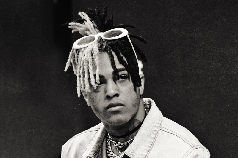 portrait, young adult, casual clothing, XXXTentacion, lifestyles, young women, front view, real people, studio shot, young men, close-up, looking, 1080P
