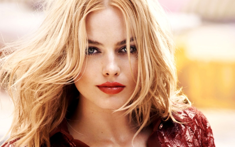 outdoors, young adult, 4K, red, adult, one person, beauty, margot, Female Celebrities, beautiful people, top, headshot, human body part, human face, portrait