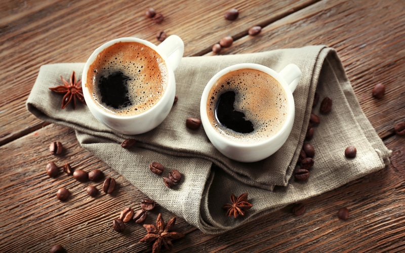 mugs, filled, Beans, Cups, ceramic, 2K, substances, white, Coffee, Two, black