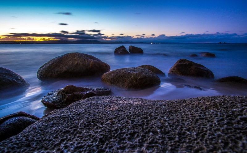 beauty in nature, sea, nature, pebble, scenics - nature, water, long exposure, tranquil scene, 2K, ocean, land, blue, motion, rocky, tranquility, rock