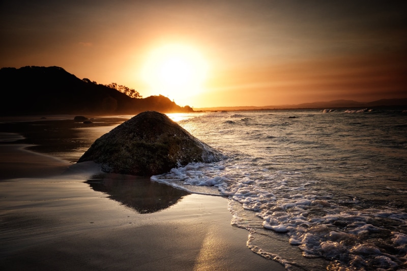 sunset  beach, golden, 1080P, vivid, australia, rock - Object, sunny, calm, coastline, coastal, nature, outdoors, tranquil, tropics, ocean, afternoon