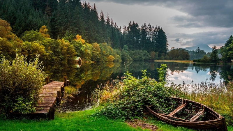loch, sky, non-urban scene, land, bank, tree, forest, no people, pier, lake, scenics - nature, growth, water, loch lomond, plant, old, tranquil scene, green color