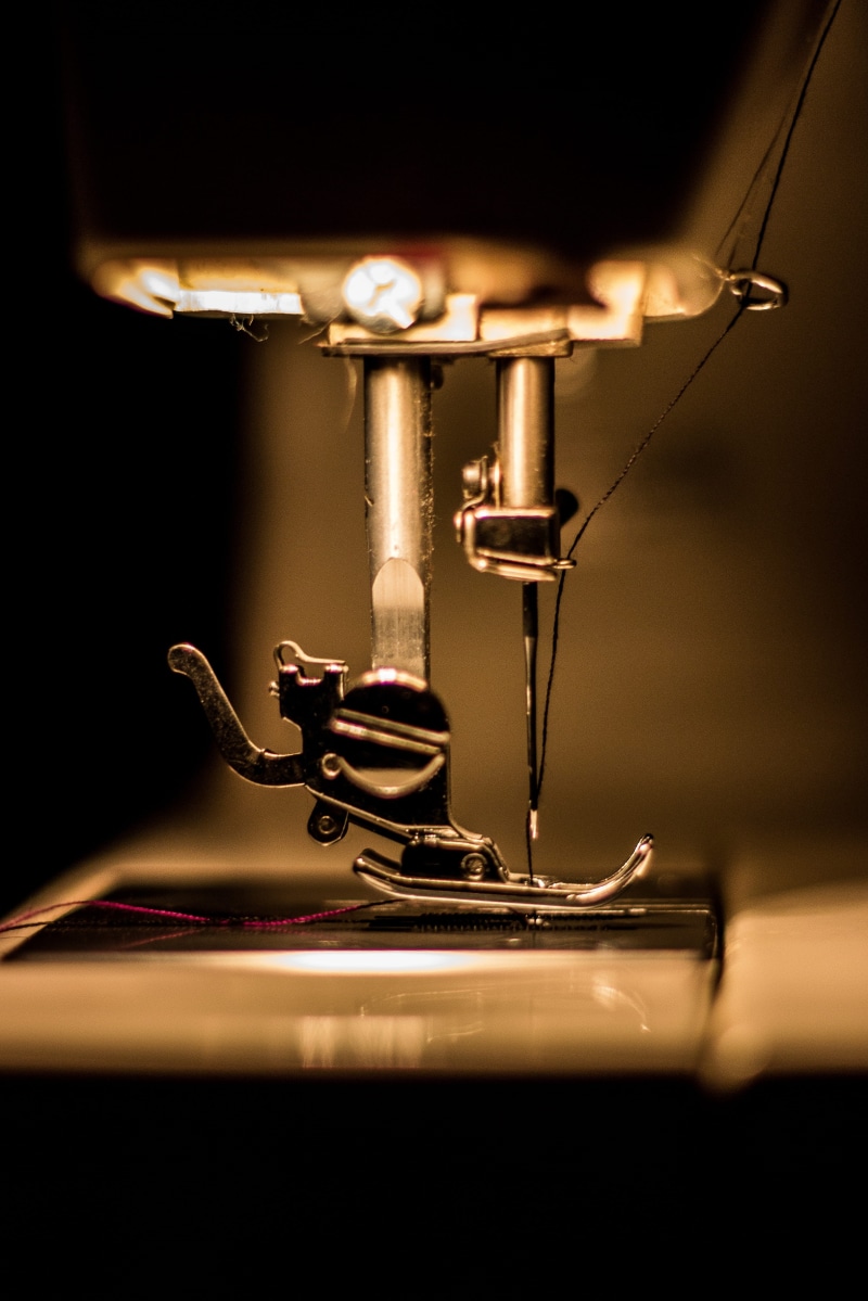 illuminated, white, old, indoors, equipment, fabric, thread, machine part, macro, sewing, pattern, metal, stitched, rusty, close-up, machinery, sew, 4K