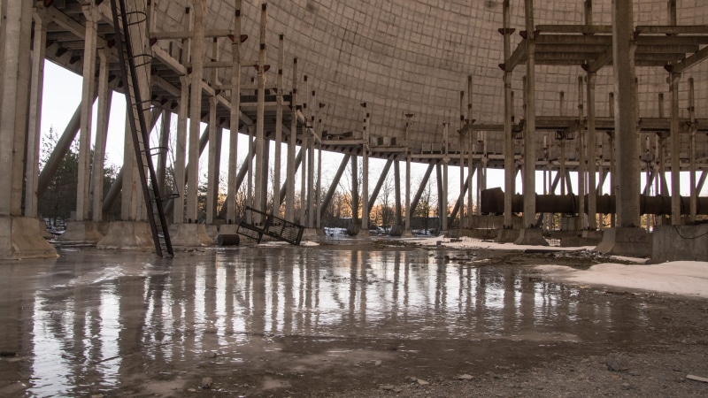 reflection, broken, underneath, 5K, transportation, explorer, forgotten, obsolete, day, exclusion zone, weathered, destruction, run-down, indoors, old
