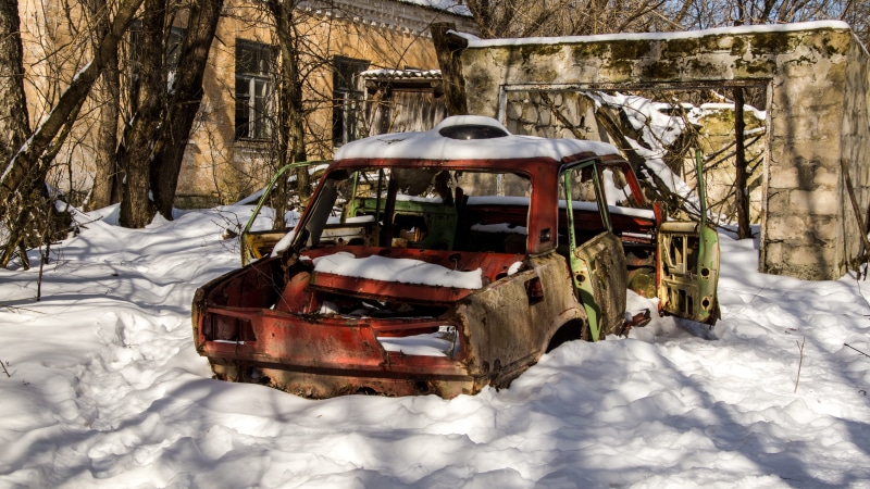 winter, mode of transportation, white, outdoors, cold, disaster, explorer, ghost town, motor vehicle, 5K, forgotten, white color, exclusion zone, ruin