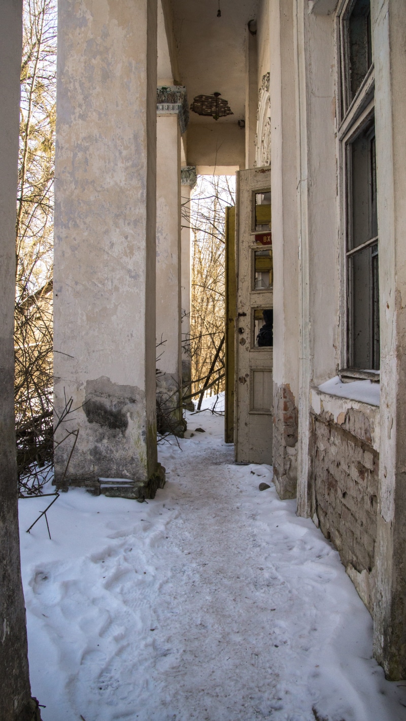 obsolete, zalesye, old, broken, culture palace, snow, lost place, empty, history, architectural column, white, decay, ruined, ussr, urban, ruin, radiation