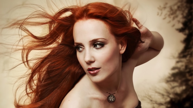 Simone Simons, dyed red hair, looking at camera, body part, redhead, tousled hair, beauty, one person, jewelry, 2K, face, human face, women, hair, fashion model