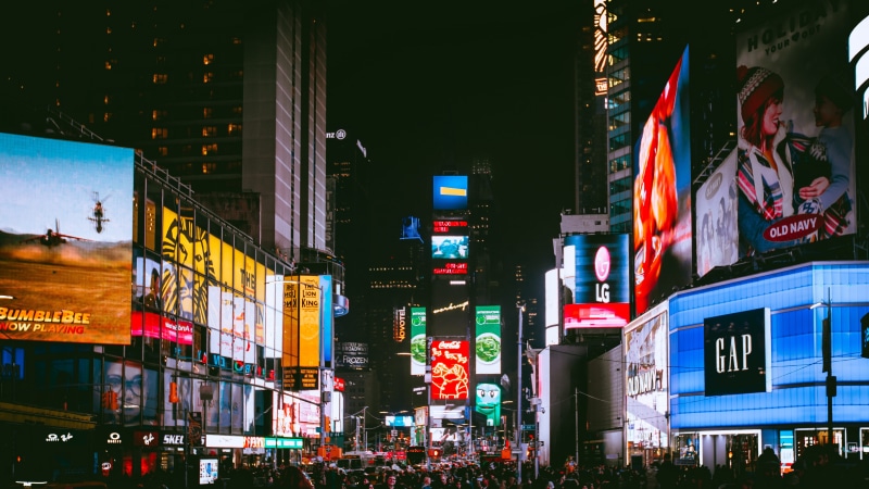 skyscraper, landmark, Broadway, dark, buildings, 5K, billboard, advertisement, text, evening, busy, building, western script, cityscape, city, shopping