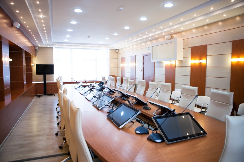 interior, meet, wooden, chair, chairs, no people, seat, 4K, teamwork, association, vacancy, modern, lamp, presentation, luxury, lighting equipment, lights