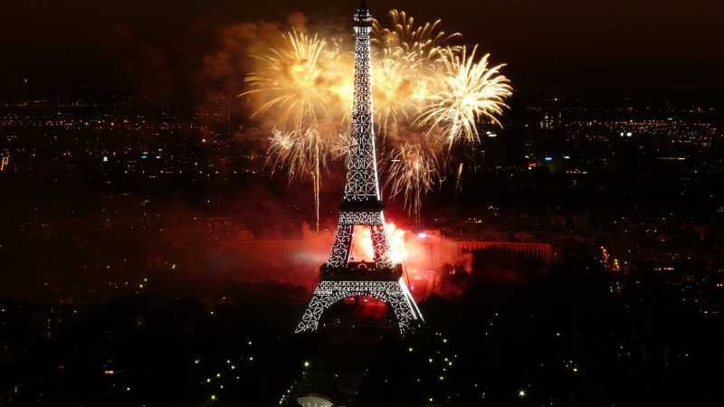 celebration, feux, tower, night, lightening, vu, lumière, 14 juillet, fête nationale, du, LUMIX  FZ18, artifice, yellow, Feu dartifice, firework, tour