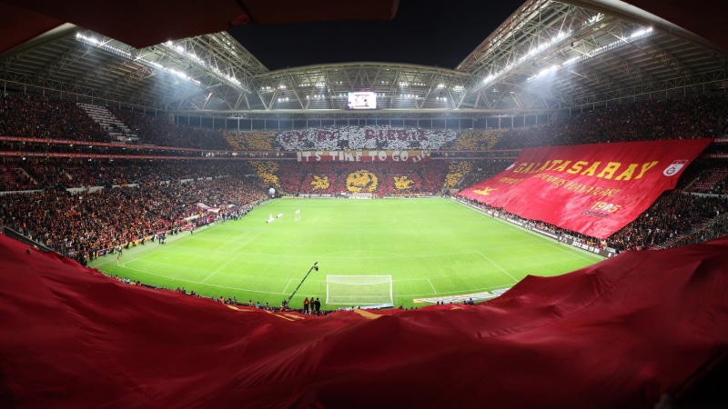 seat, match - sport, illuminated, night, sport, crowd, people, spectator, green, soccer, arts culture and entertainment, 1080P, playing field, stadium