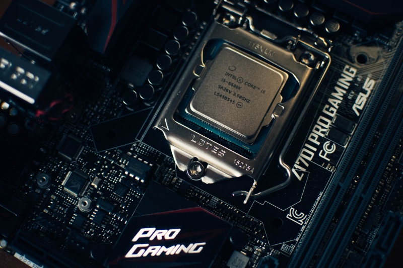 full frame, CPU, processor, computer, electrical equipment, personal accessory, communication, complexity, Intel, no people, indoors, mother board, technology