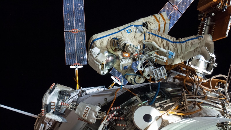 engine, large group of objects, black background, astronaut, junkyard, orbit, no people, mode of transportation, 4K, plane, iss, industry, metal, spacecraft