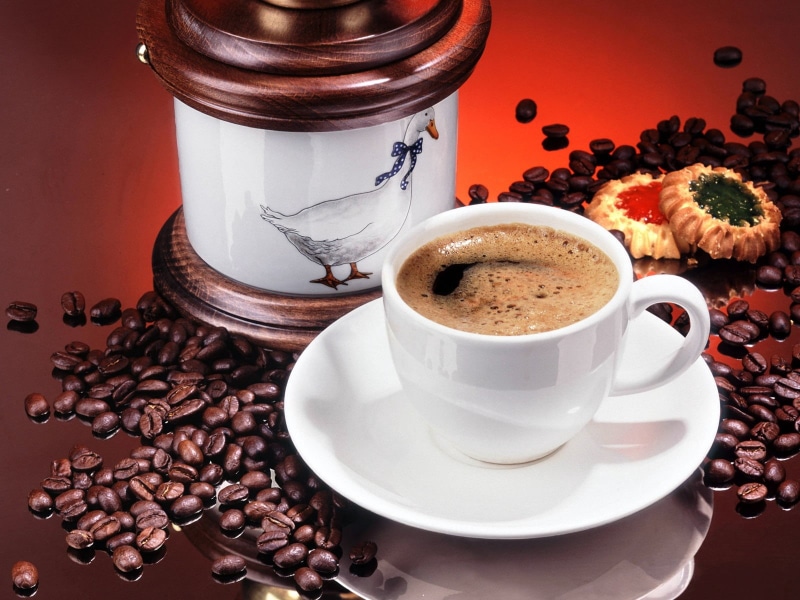 espresso, indoors, wood - Material, roasted, no people, bean, close-up, coffee Crop, cup, 720P, non-alcoholic beverage, crockery, coffee - Drink, caffeine
