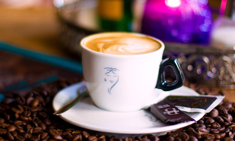 non-alcoholic beverage, close-up, mocha, crockery, 1080P, coffee - Drink, saucer, breakfast, cup, hot drink, espresso, table, still life, cafe culture