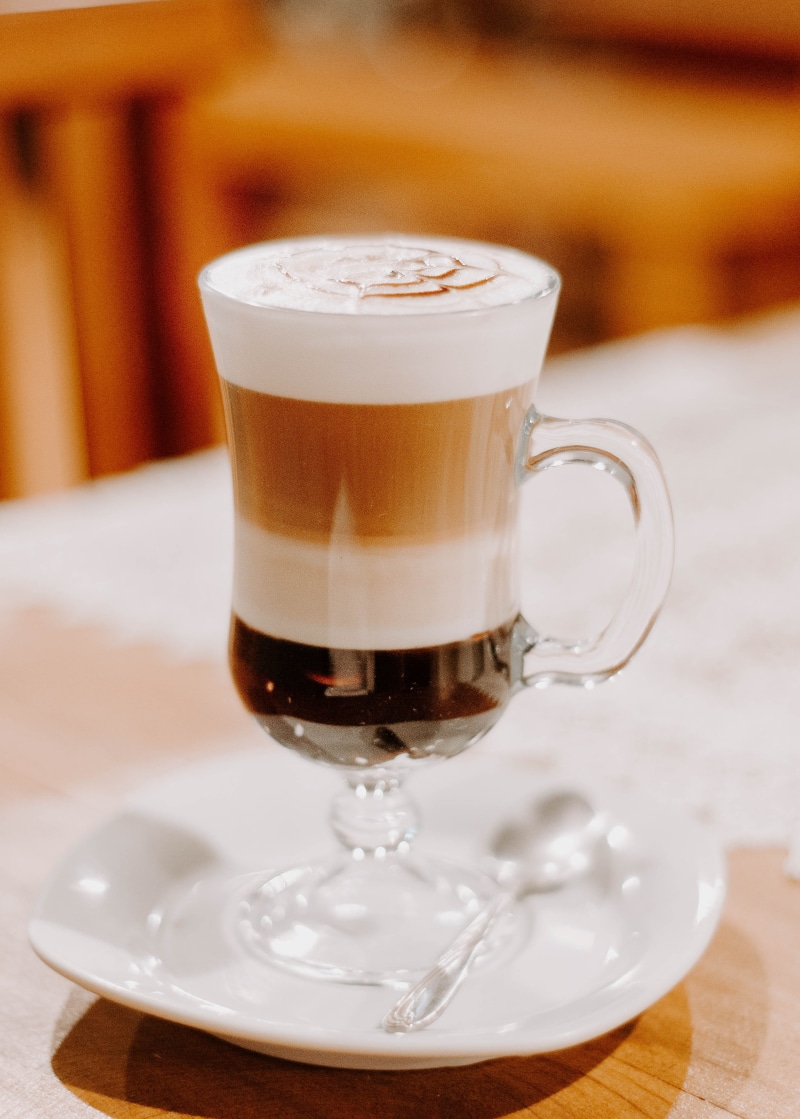 mocha, latte art, cream, cup of coffee, coffee cup, milk, coffee - drink, filled, coffee drink, table, espresso, cappuccino, 4K, food and drink, household equipment