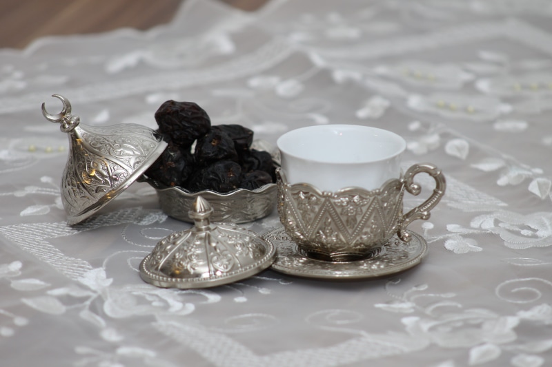 Dates, pearl jewelry, selective focus, reflection, ramadan, luxury, food and drink, no people, crockery, indoors, close-up, Turkish, food, Eat, white, 4K
