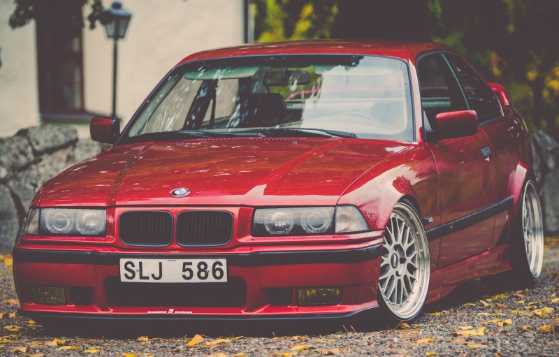 grille, car, architecture, close-up, travel, damaged, style, luxury, low Profile Tires, outdoors, wheel Well, ruined, sports Car, in a row, english Culture