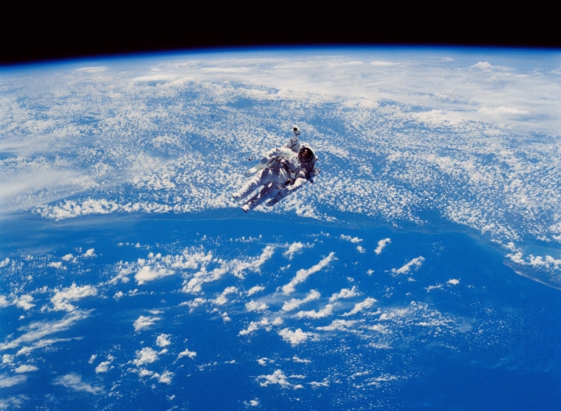 clouds, leisure activity, mission, winter sport, cold temperature, space, astronaut, adventure, floating, nature, full length, real people, 1080P, one person