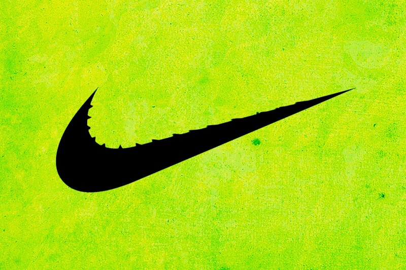one animal, close-up, Nike, animal themes, black color, animal, studio shot, full frame, reptile, shadow, nature, 720P, grass, plant, day, outdoors, single object