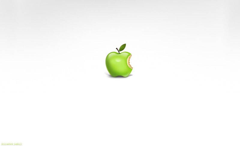 freshness, Computers, white background, vegetable, animal representation, indoors, Apple, copy space, Think, raw food, studio shot, no people, healthy eating