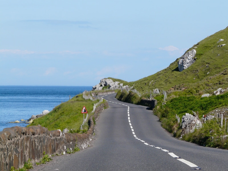 no people, near, 2K, driveway, scenic, direction, horizon, sea, ireland, summer, asphalt, green, landscape, roadway, diminishing perspective, water, countryside