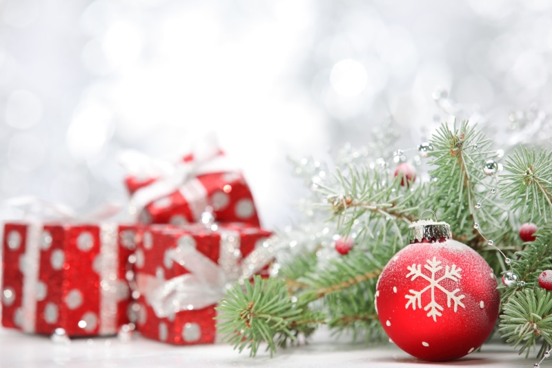sphere, snowflake, celebration event, pine Tree, season, gift, event, backgrounds, toys, red, cultures, tree, green Color, bright, Christmas, winter, gifts