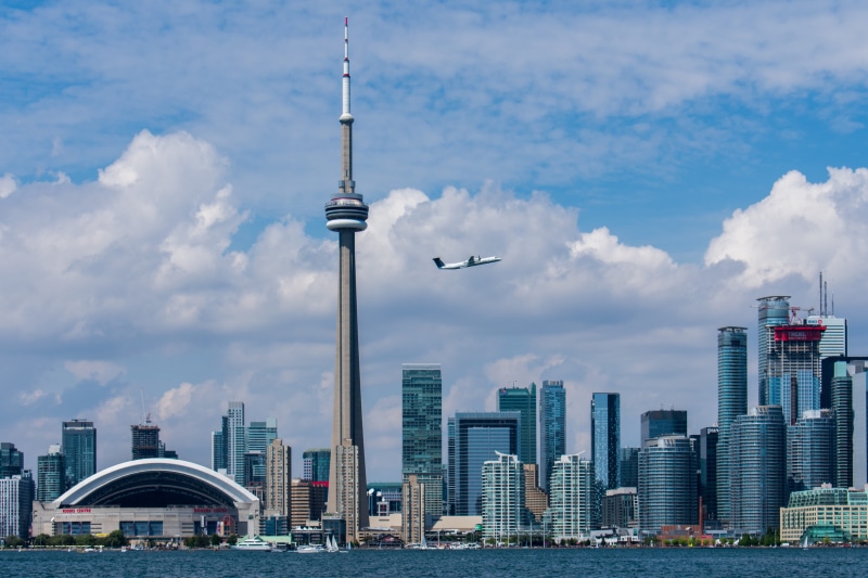 cloud - sky, no people, tall - high, travel destinations, urban skyline, building exterior, financial district, cn tower, toronto island, sky, modern, landscape