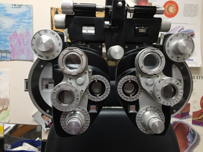 lens, eyeglasses, indoors, ophthalmologist, eyesight, shape, exam, metal, eye test equipment, lens - eye, medicine, healthcare, myopia, hyperopia, eye exam