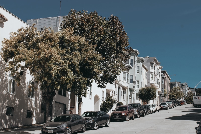 parked, urban, built structure, street, pavement, house, day, cars, green, transportation, vehicles, stationary, town, near, architecture, san francisco