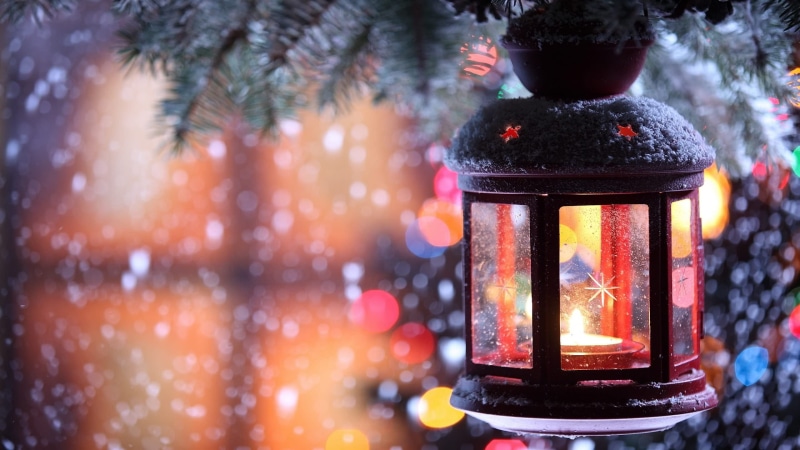 2K, electric lamp, close-up, christmas decoration, trees, illuminated, holiday, christmas ornament, tree, hanging, light, nature, burning, focus on foreground