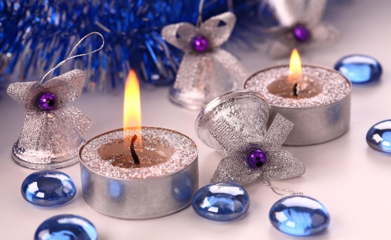 attributes, christmas Decoration, two, cultures, fire, christmas, tinsel, table, close-up, purple, gift, christmas decorations, candles, fire - Natural Phenomenon