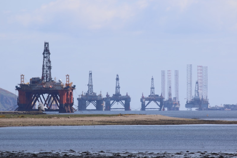 steel, sea, industrial, drilling, energy, water, day, nature, crane - construction machinery, machinery, industry, scotland, fuel, skyscraper, invergordon