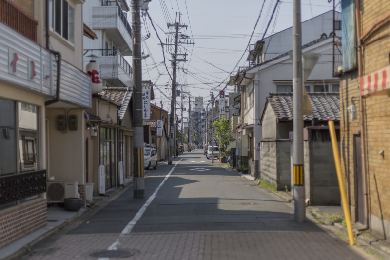nature, no people, vehicle, empty, the way forward, power supply, 5K, architecture, diminishing perspective, day, highstreet, neighborhood, building, road