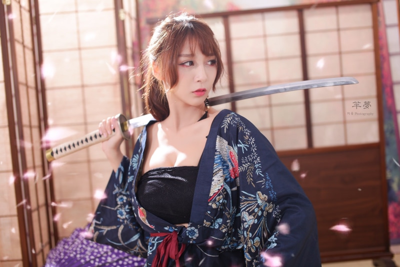 young adult, fashion, standing, casual clothing, hair, young women, bangs, adult, portrait, beauty, kimono, one person, real people, looking away, leisure activity
