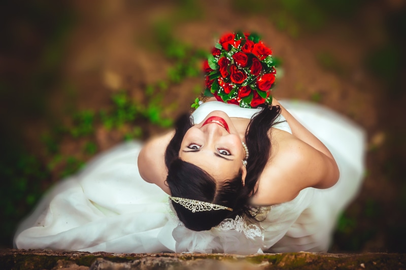 smile, man, ceremony, embracing each other, dominican kiss, romantico, races, wearing, kiss, beautiful, bouquet, young adult, event, complicity, veil, red