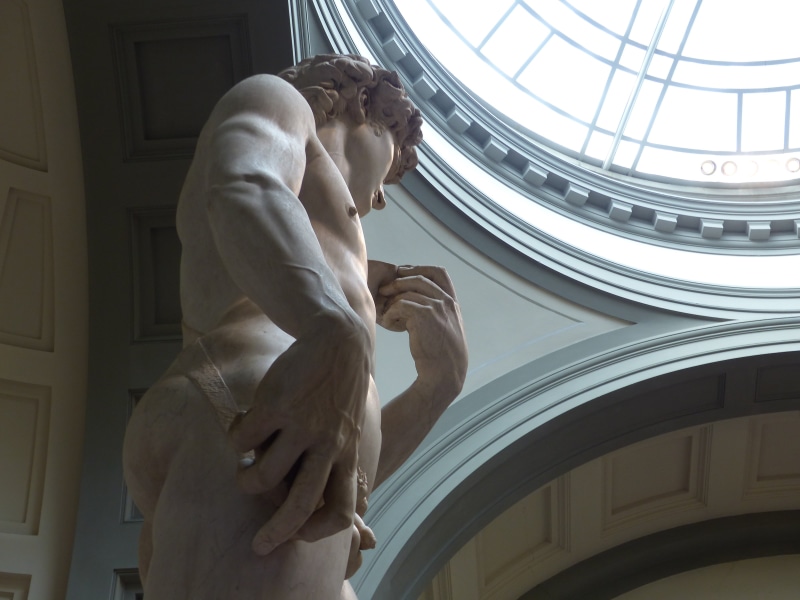 male likeness, standing, michel angel, statue, tuscany, indoors, human representation, 4K, skylight, people, built structure, window, david, ceiling, architecture