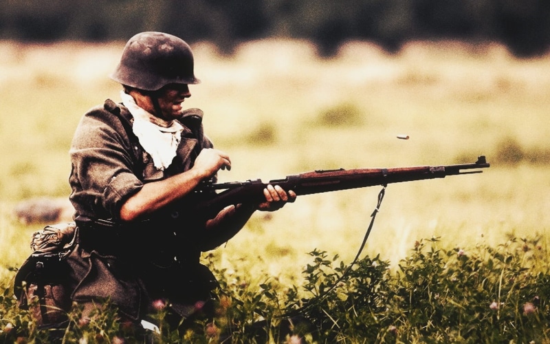 holding, germany, brown, german, gun, field, military, War and Army, waist up, aiming, soldir, armed forces, real people, weapon, hunter, uniform, focus on foreground