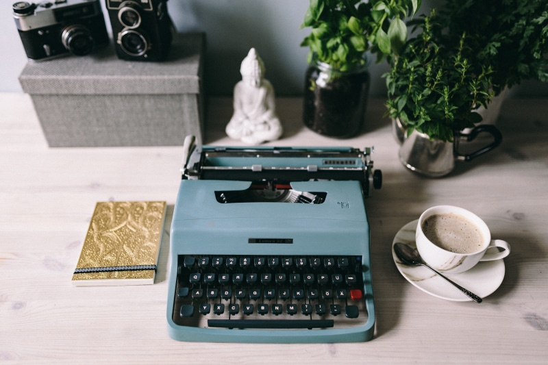 rainy, container, workplace, author, art and craft, no People, paper, business, typewriting, retro Styled, desk, technology, writing, wood - Material, typing