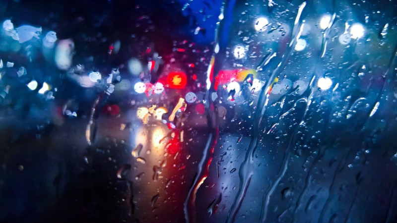 road, night, rainy, glass, 4K, drops, traffics, lights