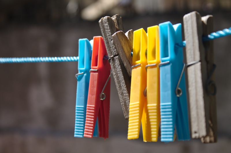 clip, hanging, laundress, Clothes Line, close-up, focus on foreground, clothesline, Laundry, selective focus, color, work tool, Preacher, no People, industry