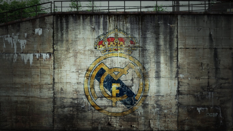 Real Madrid, human representation, wood - Material, national Landmark, football, building exterior, dirty, real, architecture, built structure, representation