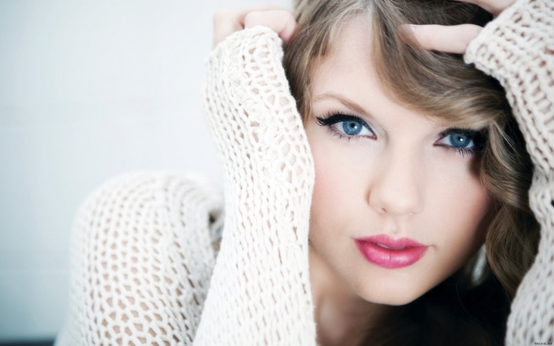 blue eyes, sweater, cute, girls, cute girls, red lip, lip, 720P, eyes, blue, red