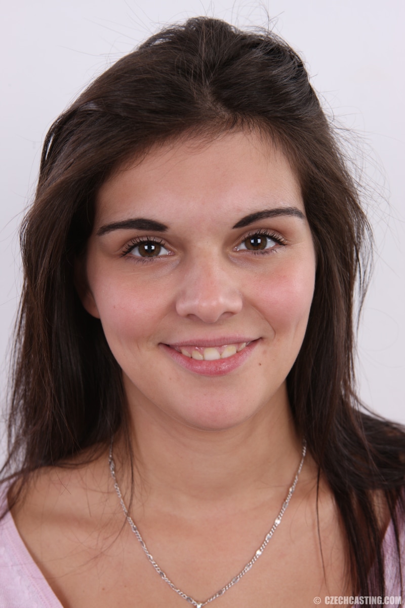 studio shot, looking at camera, human face, brown hair, hairstyle, 5K, females, portrait, women, eyes, jewelry, smiling, hair, czechcasting, beauty, adult
