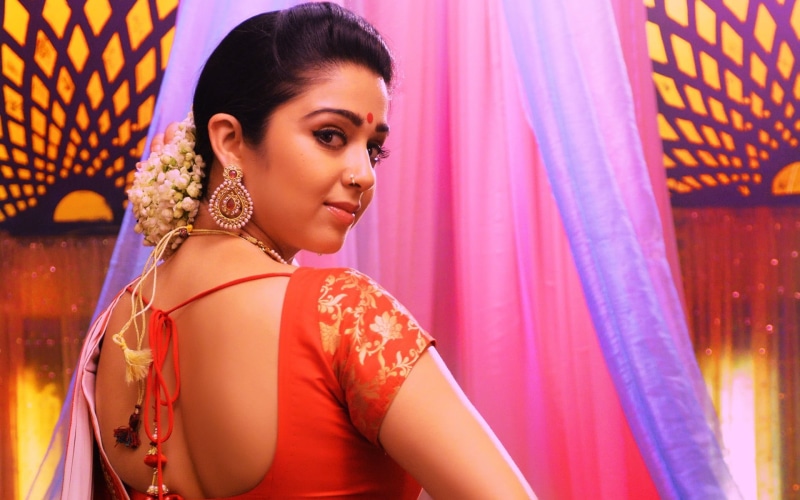 portrait, jyothi, red, traditional clothing, looking, beauty, looking away, waist up, one person, women, adult, clothing, bollywood, hair, real people